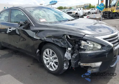 2014 Nissan Altima 2.5 S z USA, uszkodzony, nr VIN 1N4AL3AP9EN213845